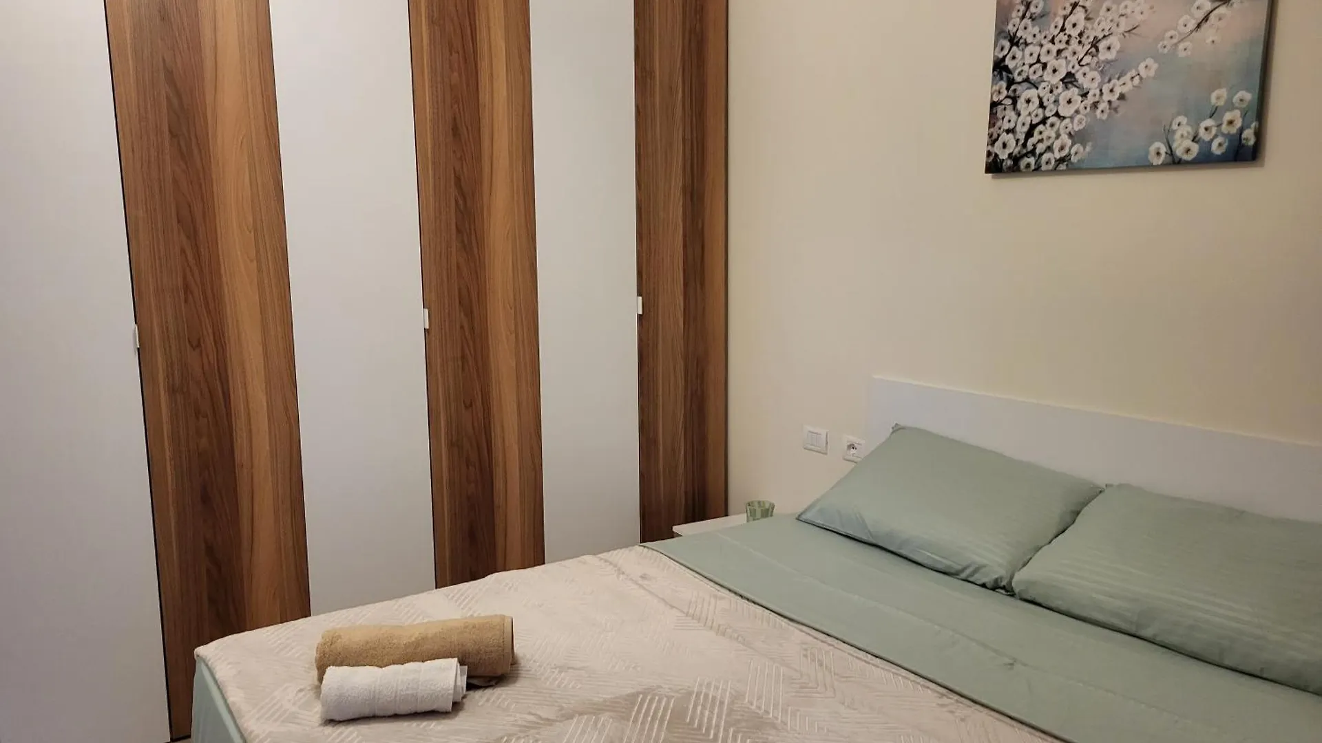 טיראנה Ina'S Apartments